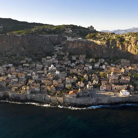 Mare E Pietra * Monemvasía